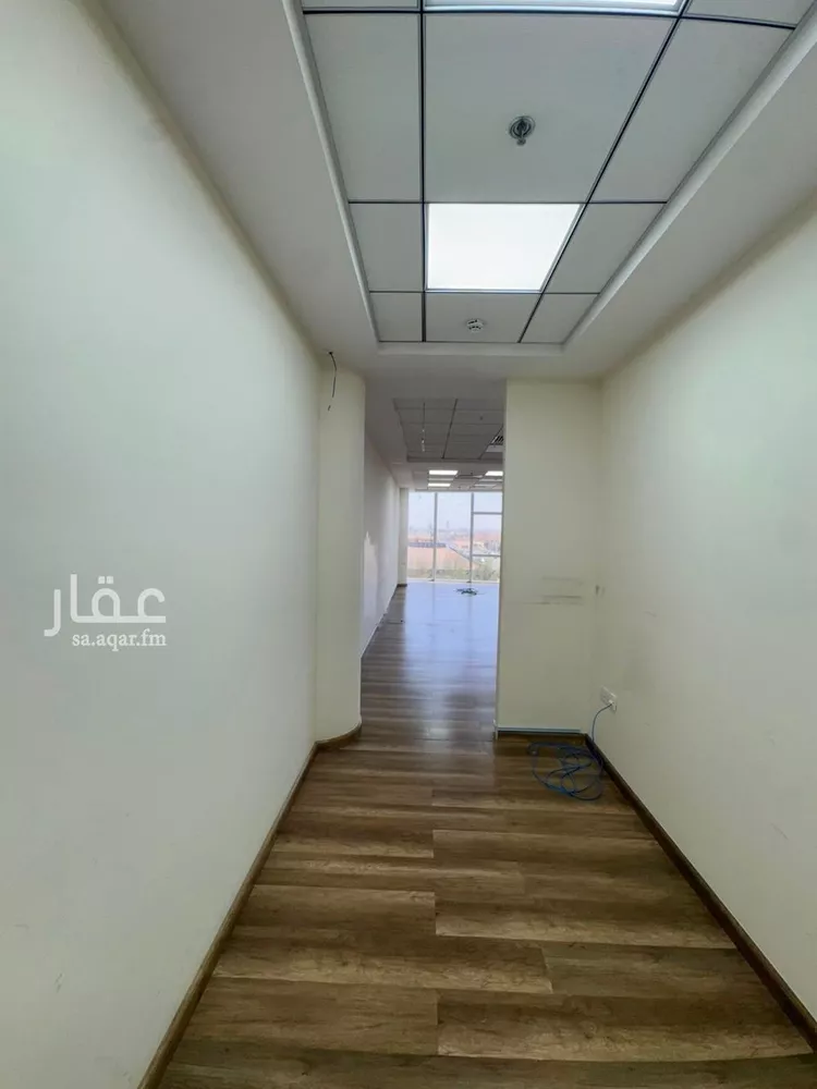 مكتب تجاري للإيجار في شارع الملك فهد, حي المحمدية, مدينة الرياض, منطقة الرياض 22
