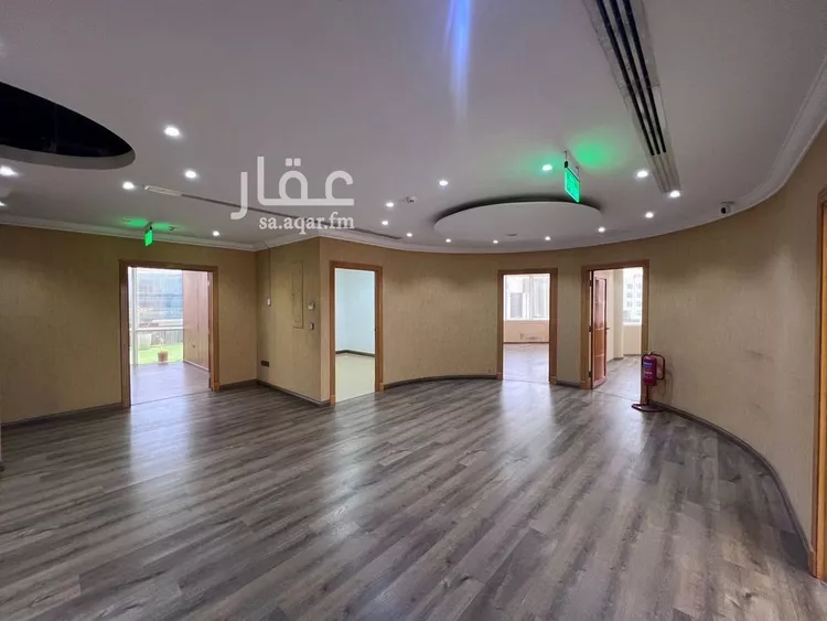 مكتب تجاري للإيجار في شارع وادي الثمامة, حي العليا, مدينة الرياض, منطقة الرياض 8