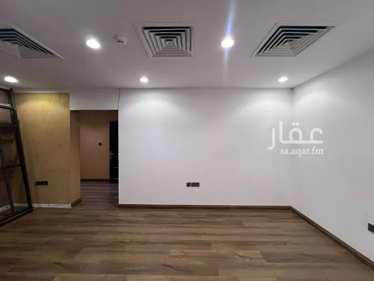 مكتب تجاري للإيجار في شارع وادي الثمامة, حي العليا, مدينة الرياض, منطقة الرياض 14