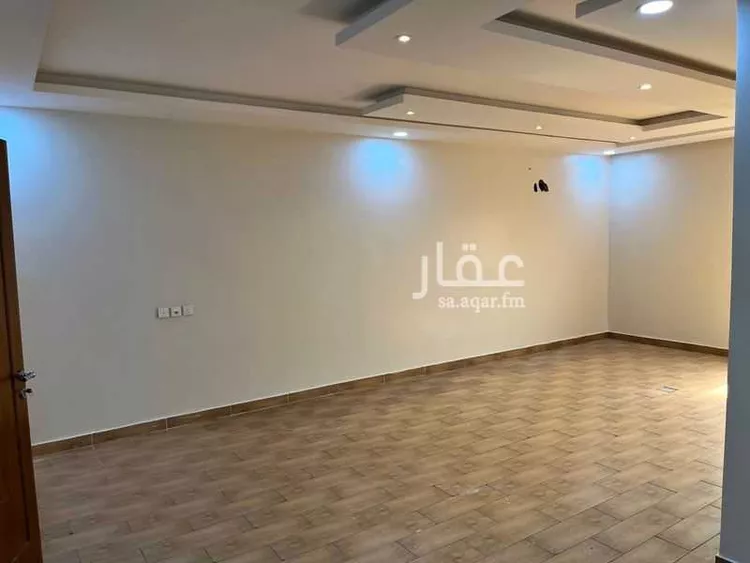 شقة للإيجار في شارع محمد الزهري, حي الصواري, مدينة القطيف, المنطقة الشرقية صورة 2