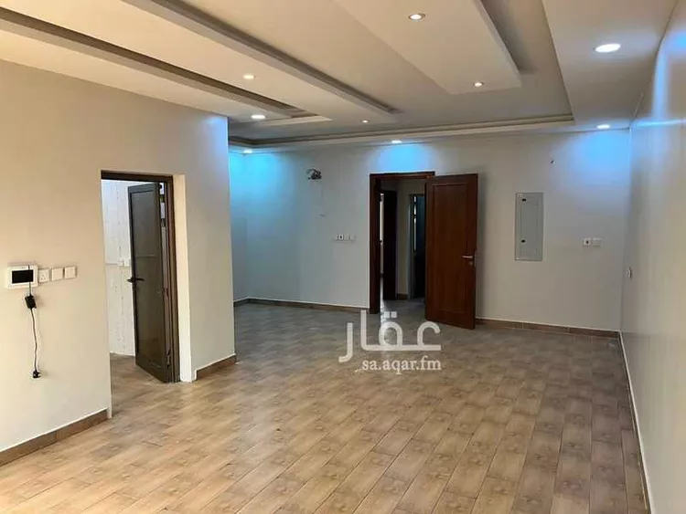 شقة للإيجار في شارع محمد الزهري, حي الصواري, مدينة القطيف, المنطقة الشرقية صورة 4
