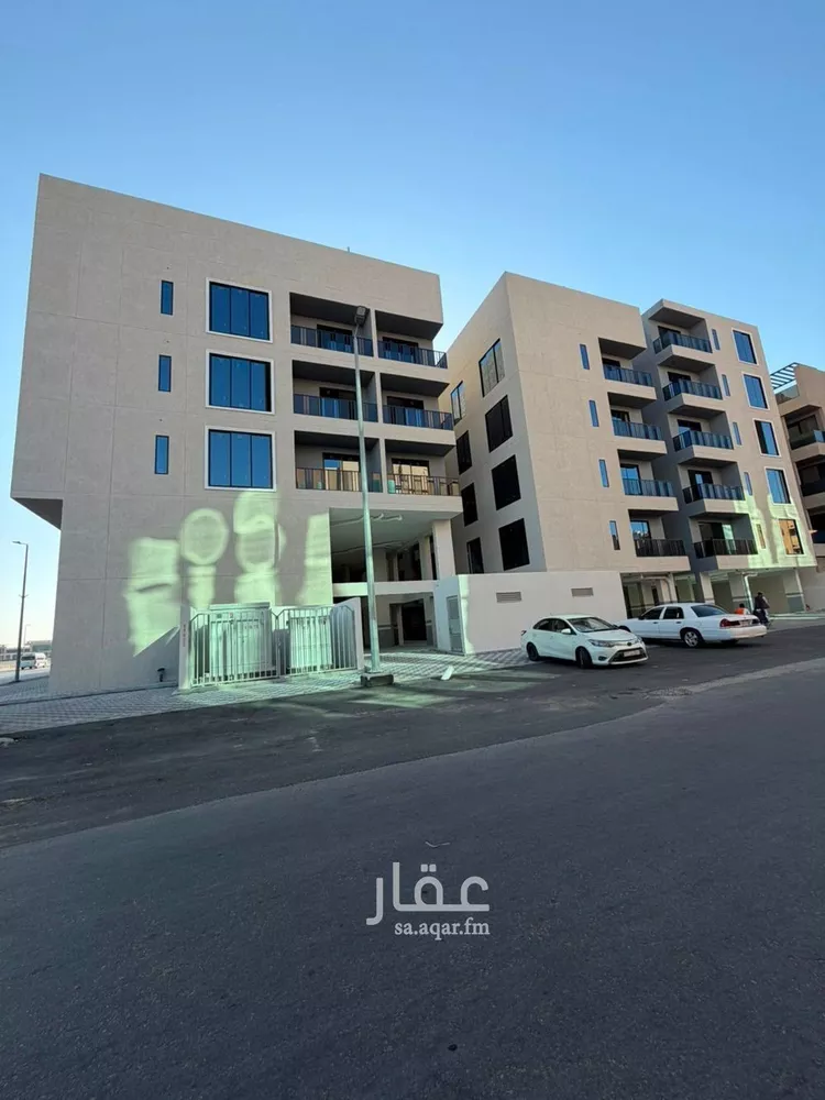 شقة للبيع في شارع الملك عبدالعزيز, حي الزهور, مدينة الدمام, المنطقة الشرقية صورة 2