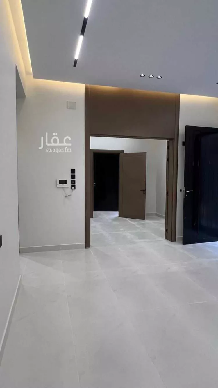 فيلا للبيع في شارع عمرو ابن مطرف ابن علقمة, حي ذلالة, مدينة خميس مشيط, منطقة عسير صورة 2