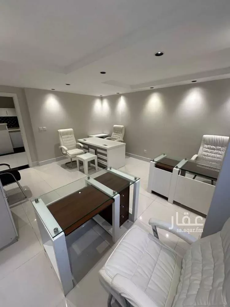 مكتب تجاري للإيجار في شارع ابو العباس بن عبدالمطلب, حي الشاطئ, مدينة جدة, منطقة مكة المكرمة