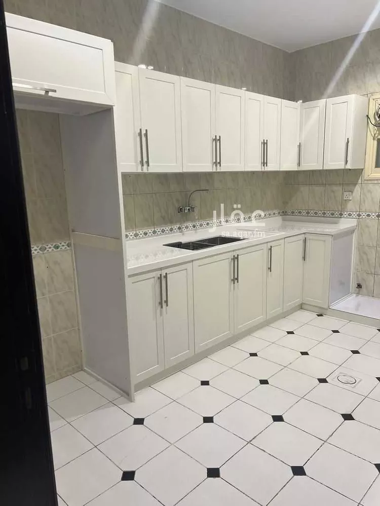 عمارة للإيجار في شارع 7338772, حي المطار, مدينة ابها, منطقة عسير صورة 5