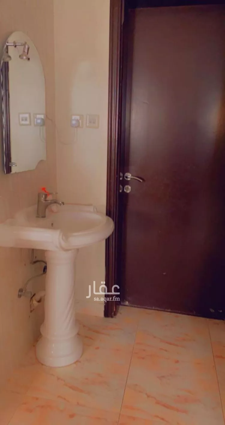 شقة للبيع في شارع غانم الجلودي, حي السالمية, مدينة بريدة, منطقة القصيم