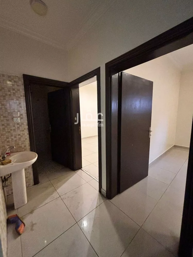 شقة للإيجار في شارع الدائرى الشمالى الفرعي, حي الجزيرة, مدينة بريده, منطقة القصيم صورة 2