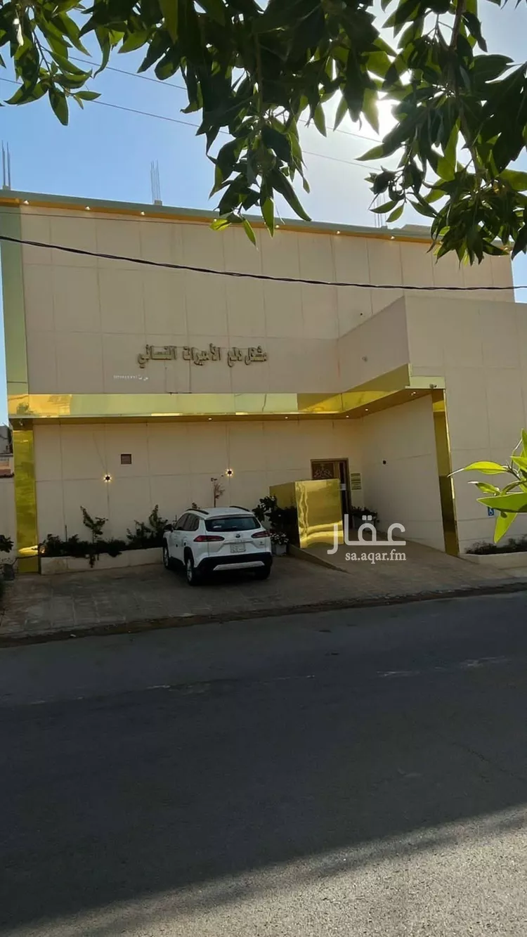 عمارة للبيع في شارع الملك فيصل ابن عبدالعزيز سعود, حي النهضة, مدينة عيون الجواء, منطقة القصيم