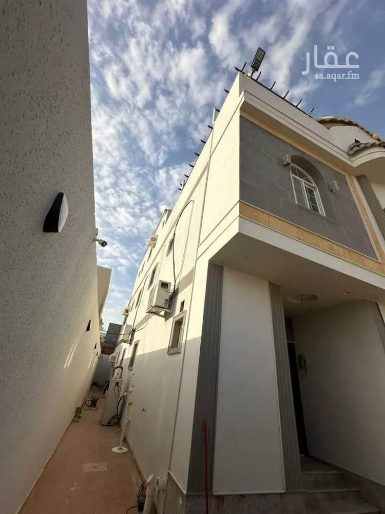 فيلا للبيع في شارع أبي الحسين النعماني, حي الزمرد, مدينة جدة, منطقة مكة المكرمة صورة 2