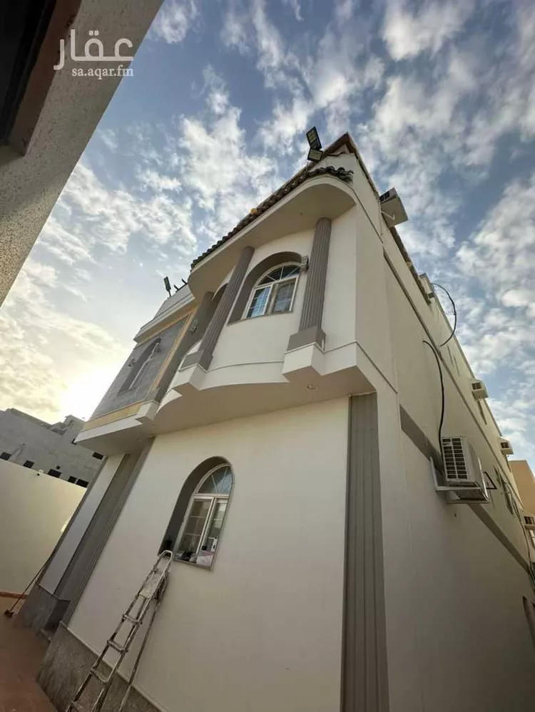 فيلا للبيع في شارع أبي الحسين النعماني, حي الزمرد, مدينة جدة, منطقة مكة المكرمة صورة 3