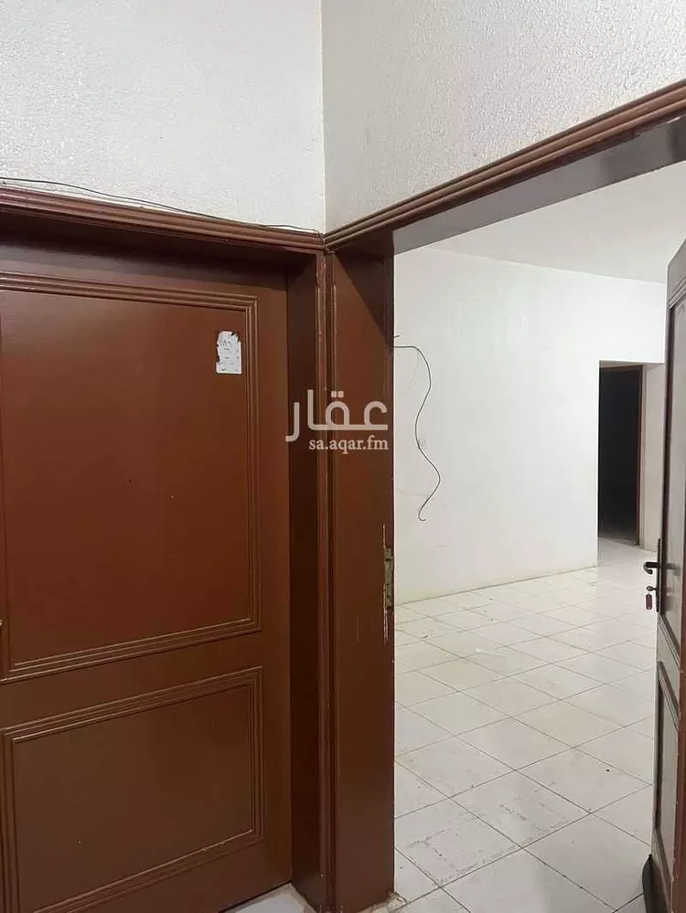 شقة للإيجار في شارع ابن تغري, حي العزيزية, مدينة دومة الجندل, منطقة الجوف