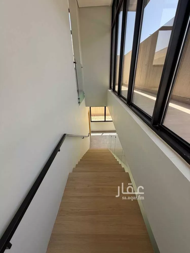 فيلا للبيع في شارع اسماعيل الازهري, حي المونسية, مدينة الرياض, منطقة الرياض 14