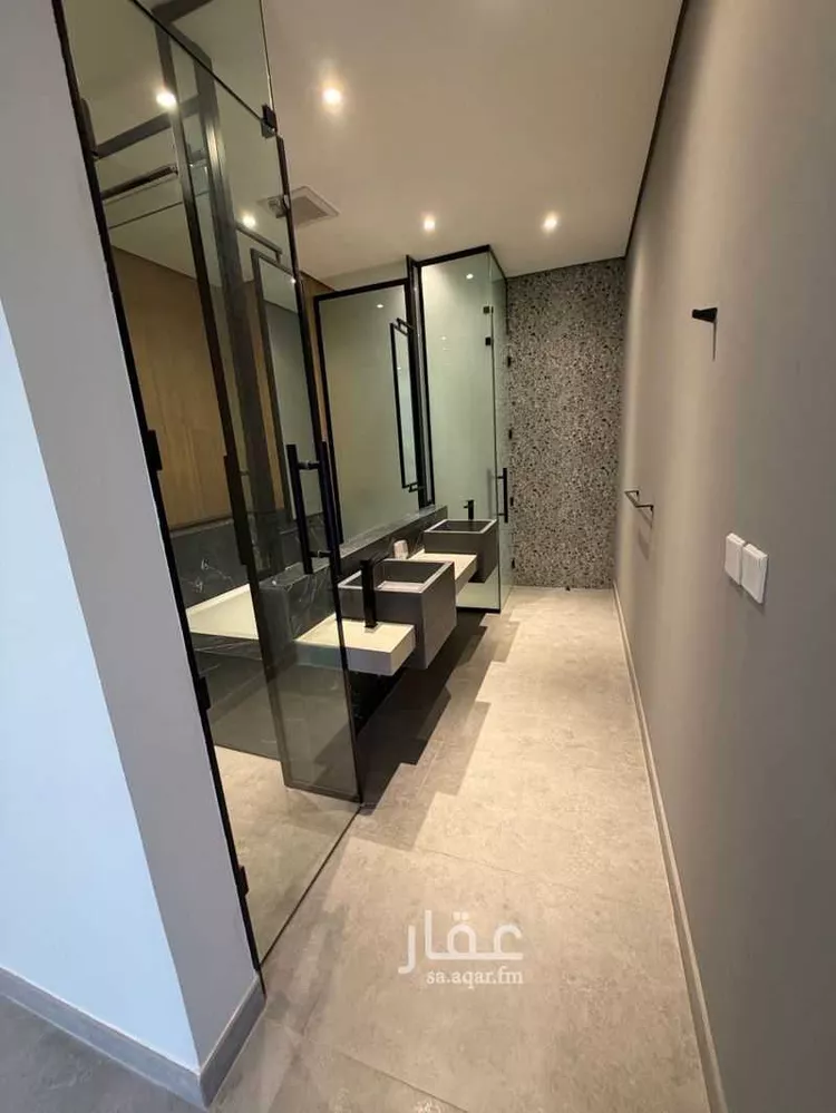 فيلا للبيع في شارع اسماعيل الازهري, حي المونسية, مدينة الرياض, منطقة الرياض 6