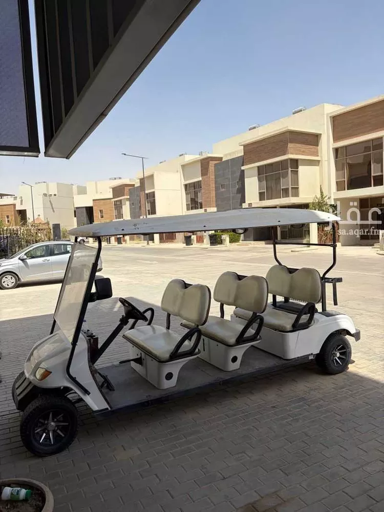 فيلا للبيع في شارع اسماعيل الازهري, حي المونسية, مدينة الرياض, منطقة الرياض 28