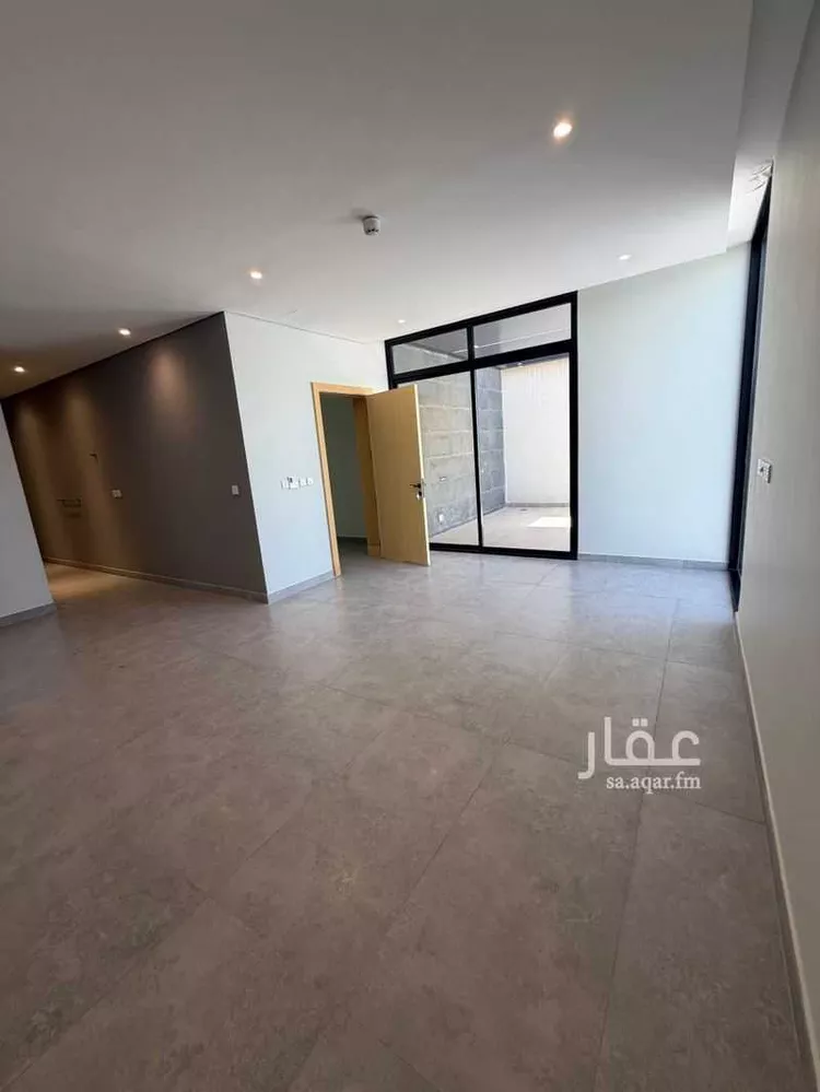 فيلا للبيع في شارع اسماعيل الازهري, حي المونسية, مدينة الرياض, منطقة الرياض 12