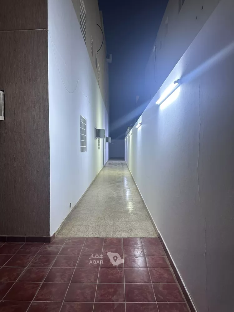 Floor for Rent in Riyadh Al Qirawan 3
