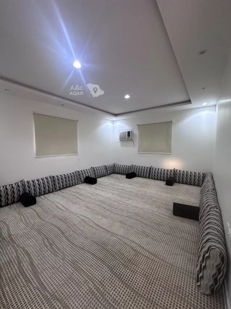 Floor for Rent in Riyadh Al Qirawan 7