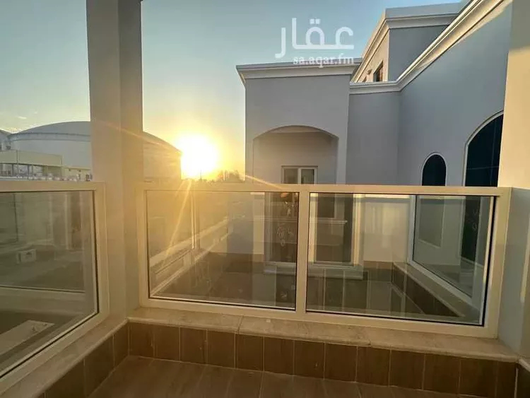 فيلا للبيع في شارع الاريج, حي الجامعة, مدينة الظهران, المنطقة الشرقية صورة 2