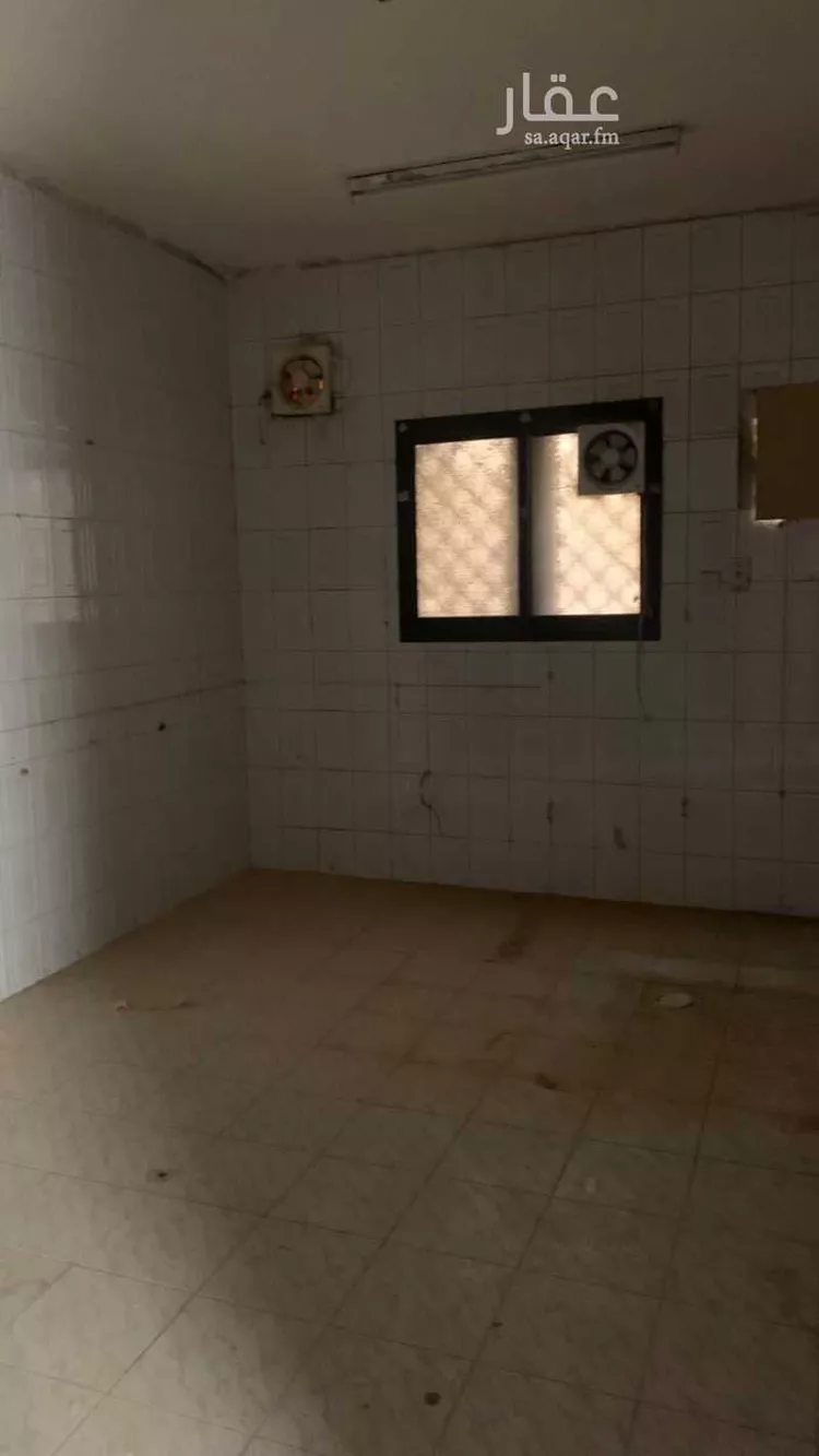 فيلا للبيع في شارع عبدالرحمن بن حريش ، حي العريجاء الغربية ، الرياض ، منطقة الرياض صورة 4