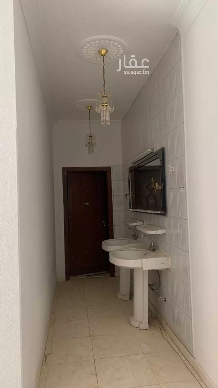 فيلا للبيع في شارع عبدالرحمن بن حريش ، حي العريجاء الغربية ، الرياض ، منطقة الرياض صورة 5