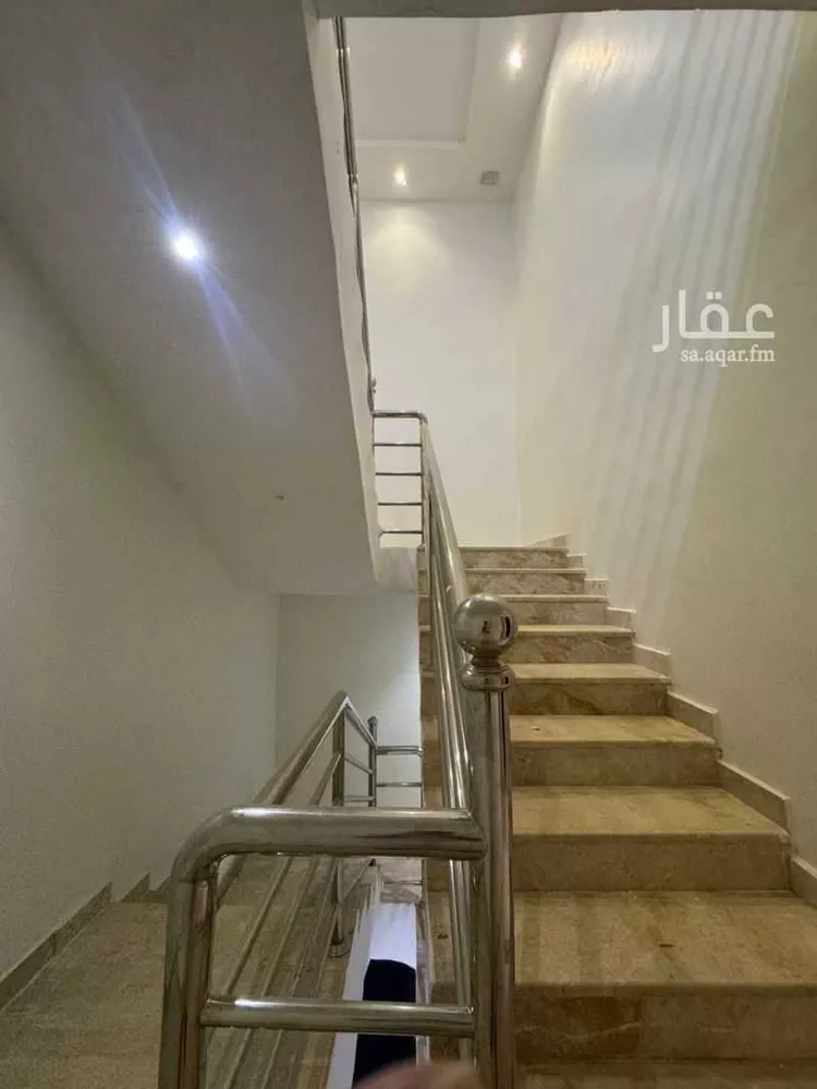 فيلا للبيع في شارع لقاح, حي عكاظ, مدينة الرياض, منطقة الرياض