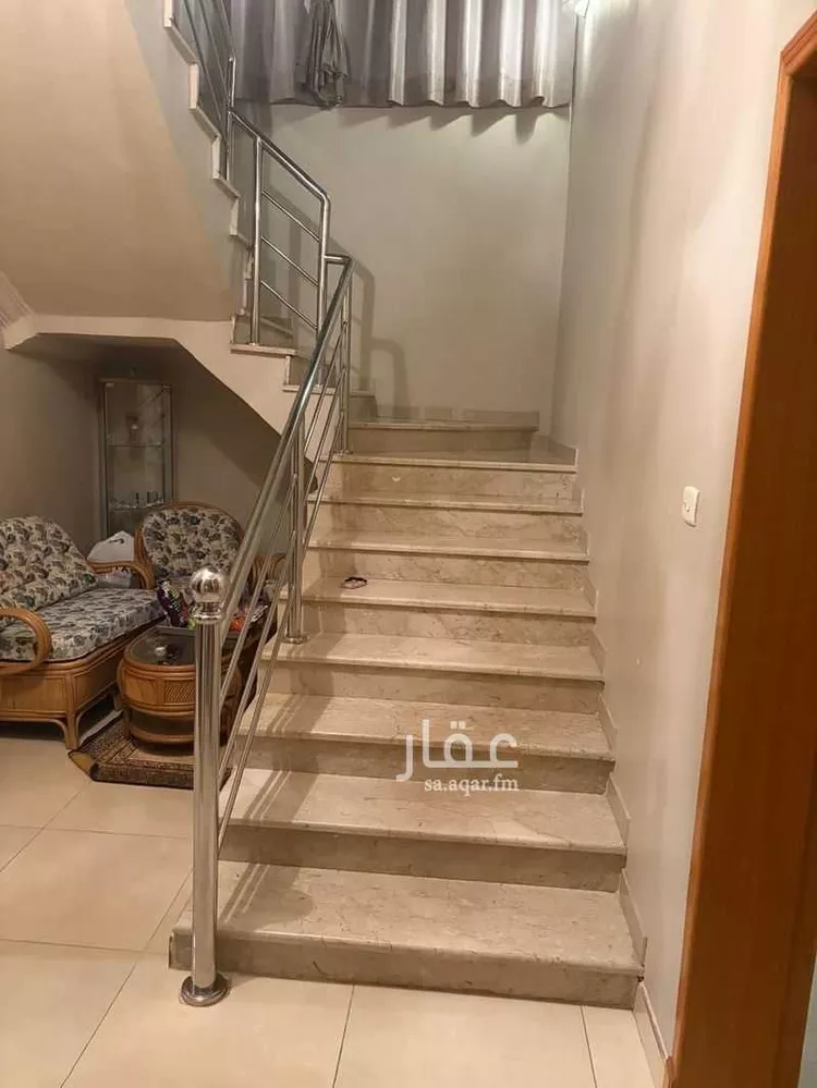 فيلا للبيع في شارع القاسم بن عبدالواحد, حي بني مالك, مدينة جدة, منطقة مكة المكرمة