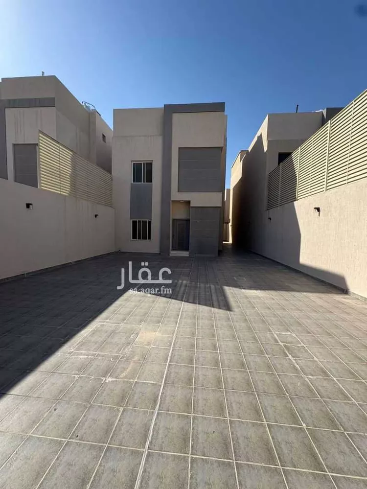 فيلا للإيجار في شارع التآخي, حي البحيرة, مدينة الخبر, المنطقة الشرقية 6