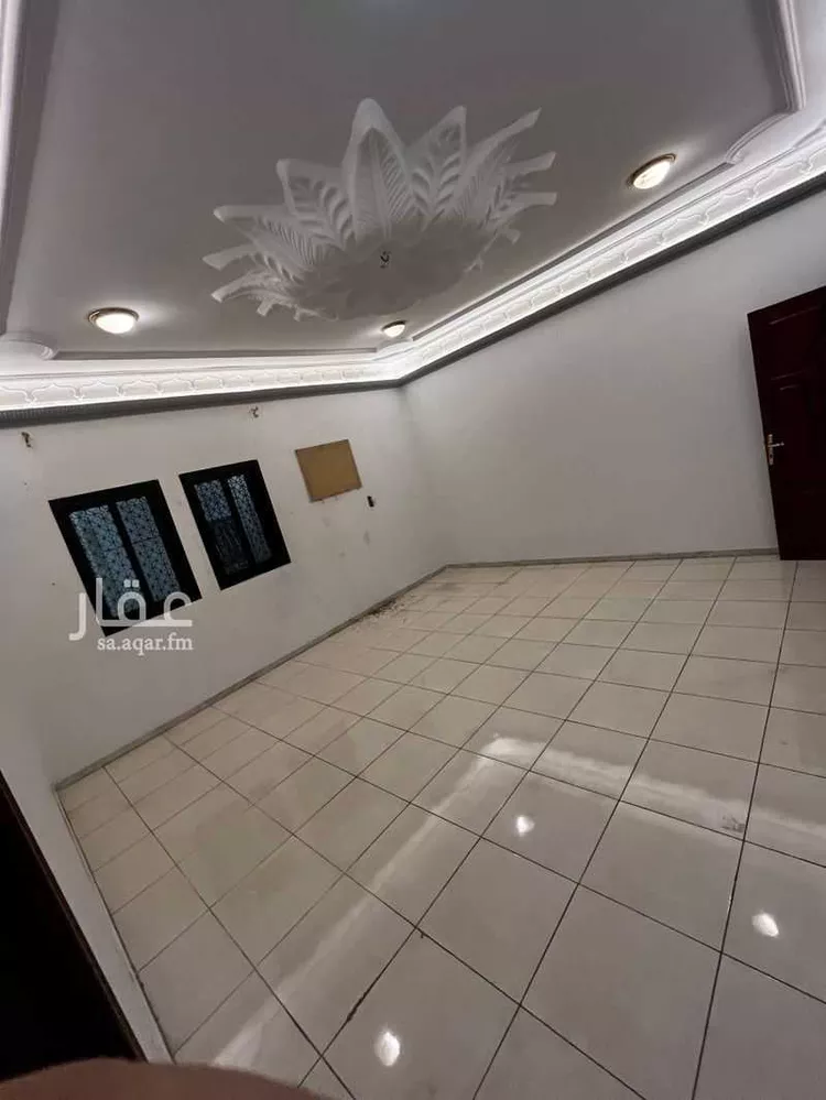 عمارة للإيجار في شارع زكريا بن عدي, حي الراية, مدينة المدينة المنورة, منطقة المدينة المنورة 1 صورة