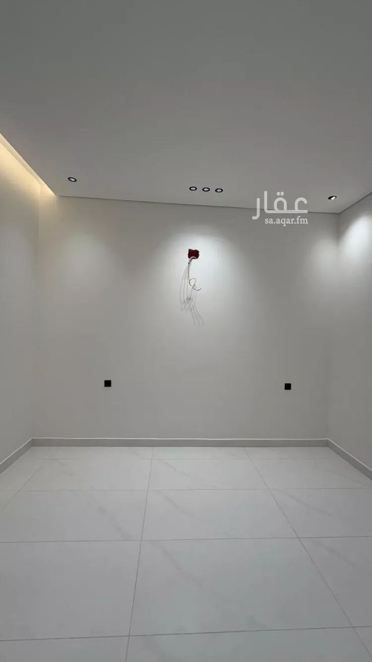 Floor for Sale in Jazan As Suways 7