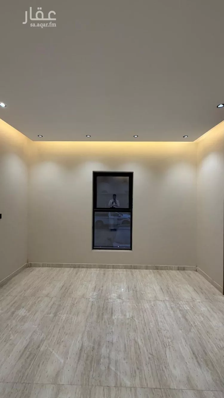 Floor for Sale in Abu `Arish Ar Rabie 7