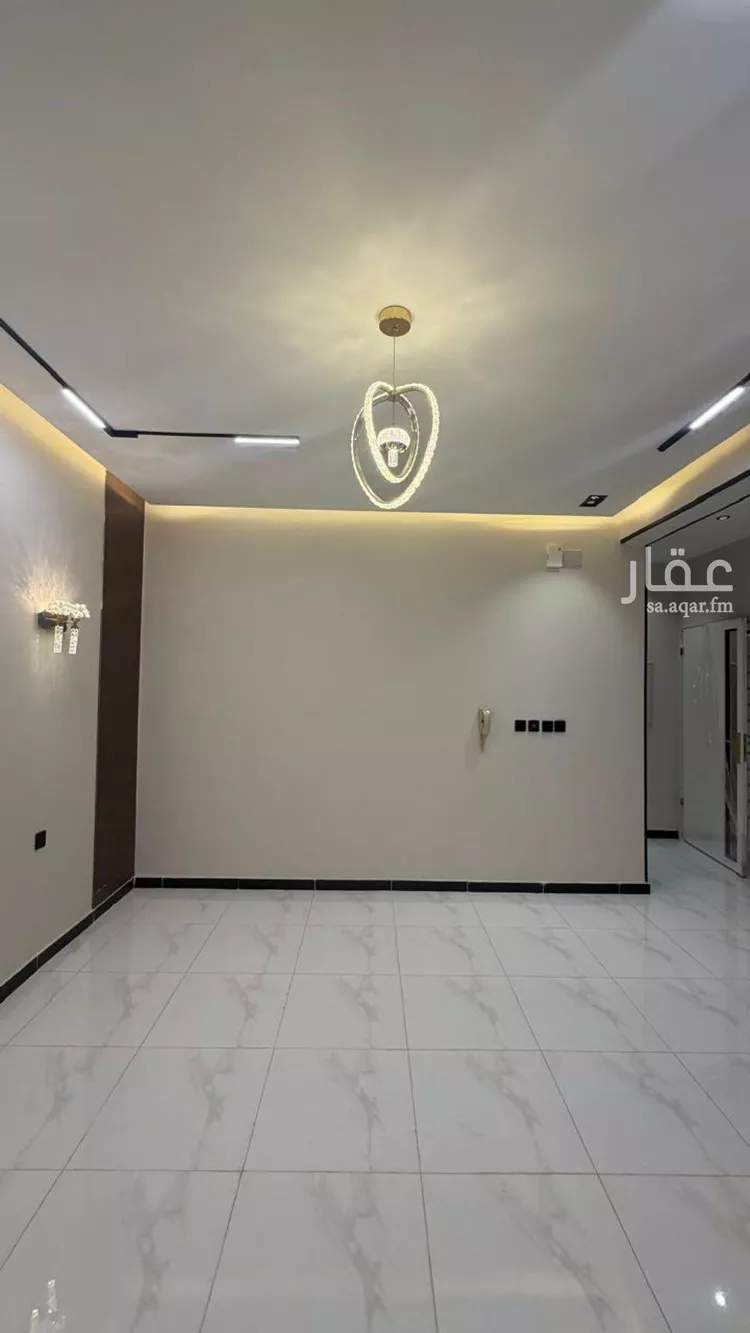 شقة للبيع في شارع عبدالله بن عمر, حي السويس 2, مدينة جازان, منطقة جازان 8