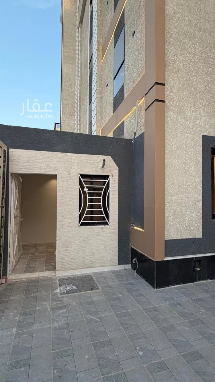 فيلا للبيع في شارع شارع الأمير ناصر بن عبد العزيز, حي السويس 2, مدينة جازان, منطقة جازان صورة 2