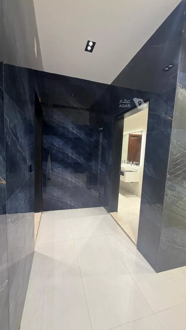 شقة للبيع في شارع طريق الملك سعود, حي المحمدية 2, مدينة جازان, منطقة جازان 2