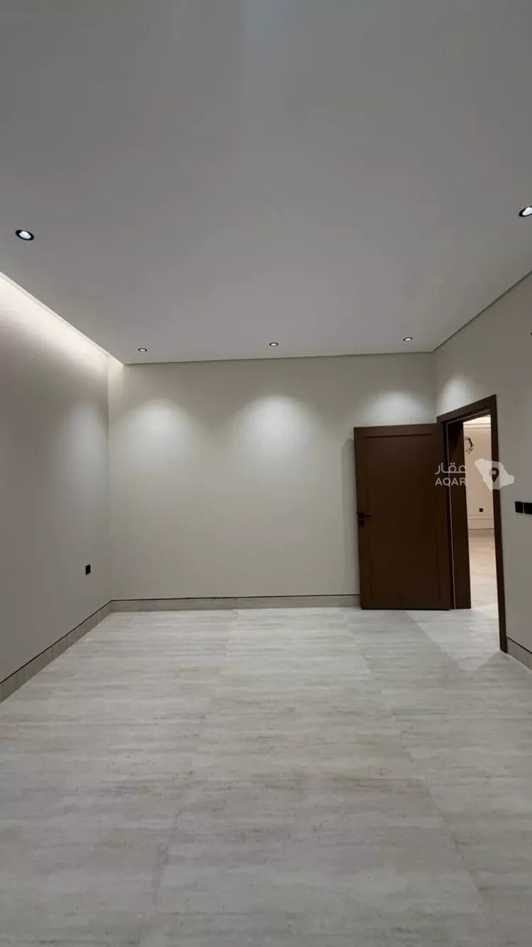 Floor for Sale in Jazan Industrial Area 10