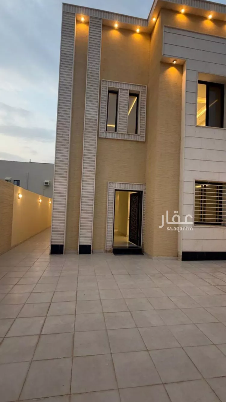 فيلا للبيع في شارع حمزه بن محمد البجائي, حي الرحاب 2, مدينة جازان, منطقة جازان صورة 2