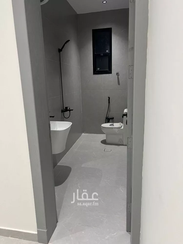 دور للبيع في شارع محارب بن دثار, حي بدر, مدينة الرياض, منطقة الرياض صورة 5