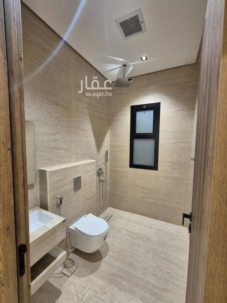 دور للبيع في شارع طارق بن شهاب, حي العارض, مدينة الرياض, منطقة الرياض صورة 2
