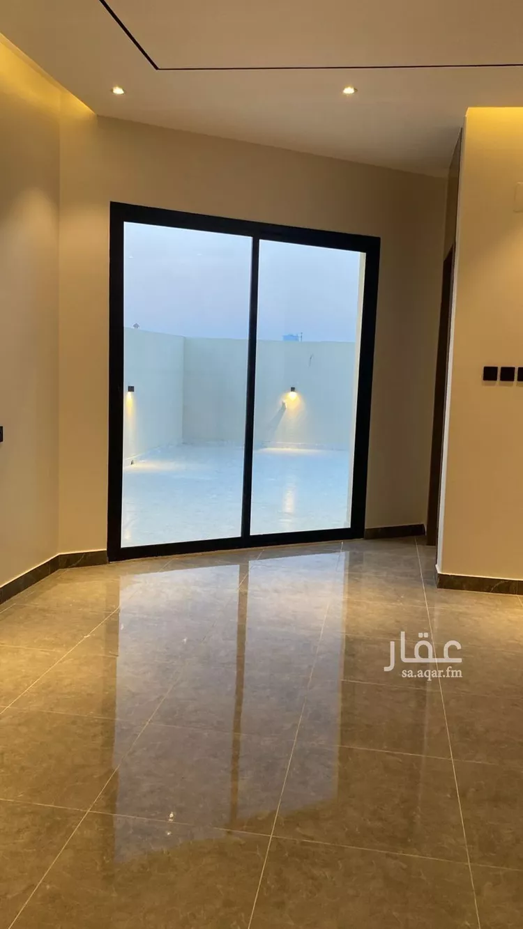 فيلا للبيع في شارع الردهان, حي الزهور, مدينة أبها, منطقة عسير صورة 3