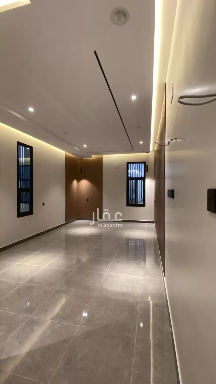 فيلا للبيع في شارع الردهان, حي الزهور, مدينة أبها, منطقة عسير صورة 5