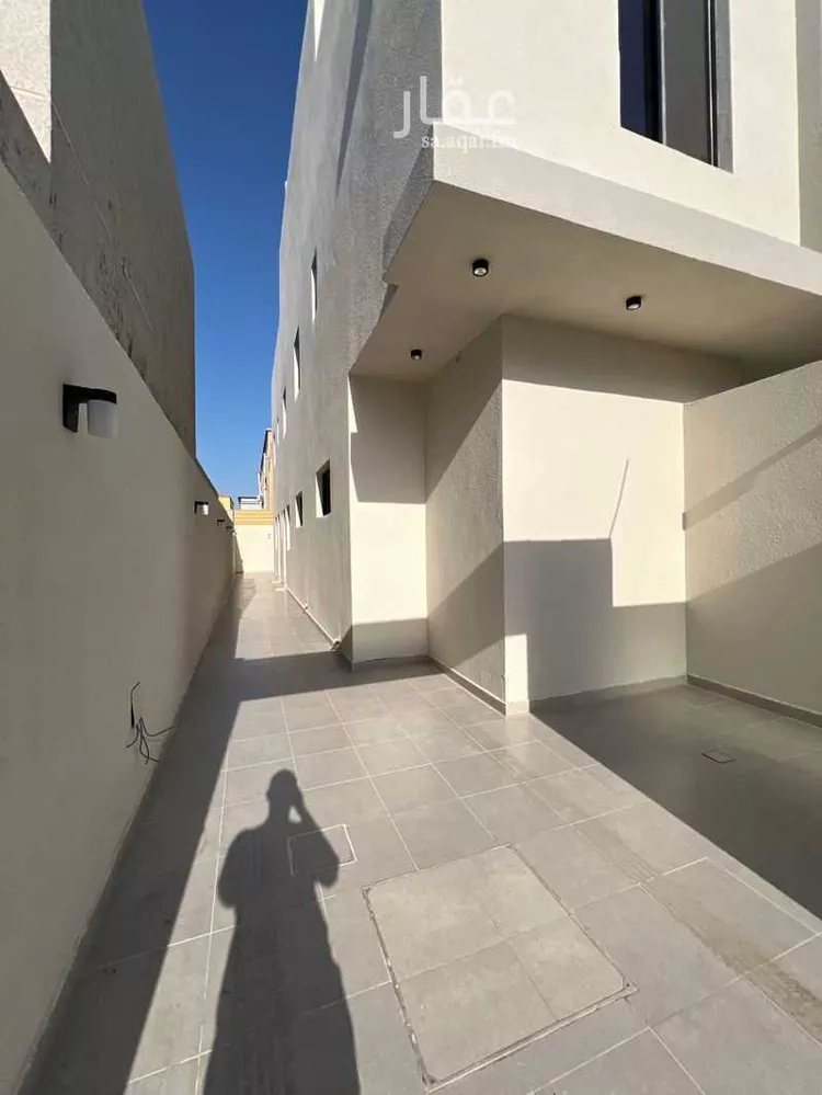 فيلا للإيجار في شارع حسن الابريقي, حي الراكة الجنوبية, مدينة الخبر, المنطقة الشرقية صورة 3