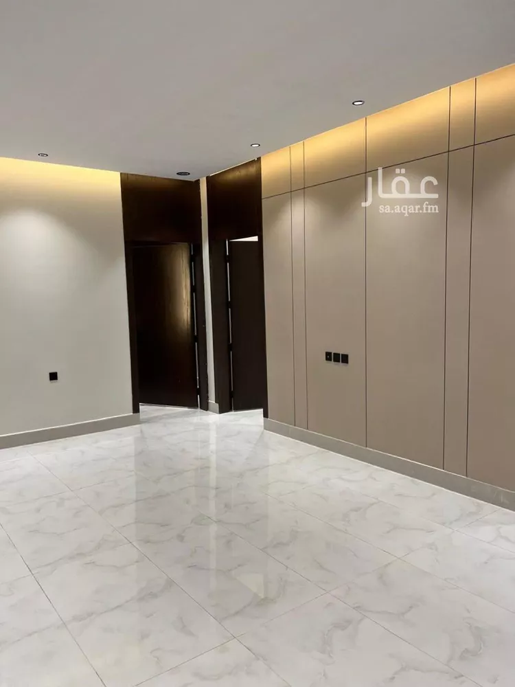 Floor for Rent in Riyadh Ar Rimal 8