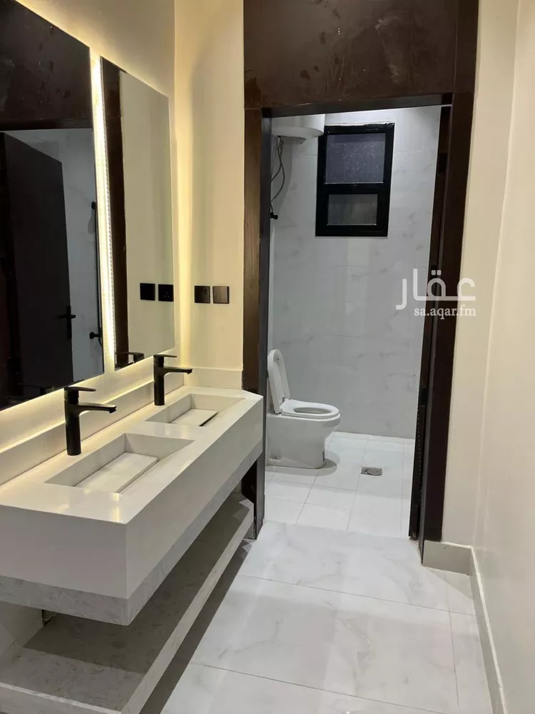 Floor for Rent in Riyadh Ar Rimal 9