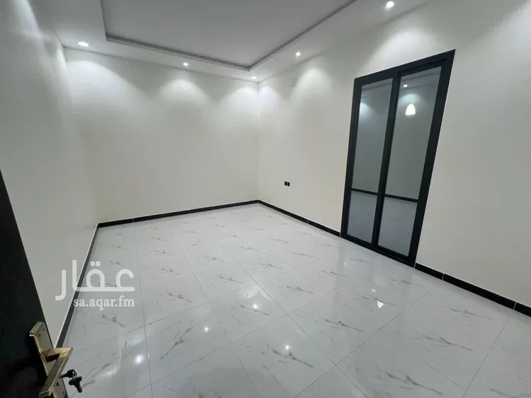 دور للبيع في شارع عمر الصفار, حي المرجان, مدينة الرياض, منطقة الرياض صورة 2