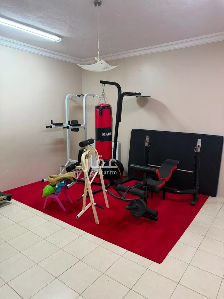 شقة للبيع في شارع صفاقس, حي غرناطة, مدينة الرياض, منطقة الرياض 8