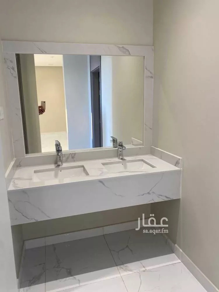 فيلا للبيع في شارع المقداد بن عمرو, حي الشراع, مدينة الخبر, المنطقة الشرقية صورة 4