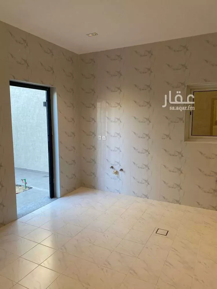 فيلا للبيع في شارع المقداد بن عمرو, حي الشراع, مدينة الخبر, المنطقة الشرقية 6