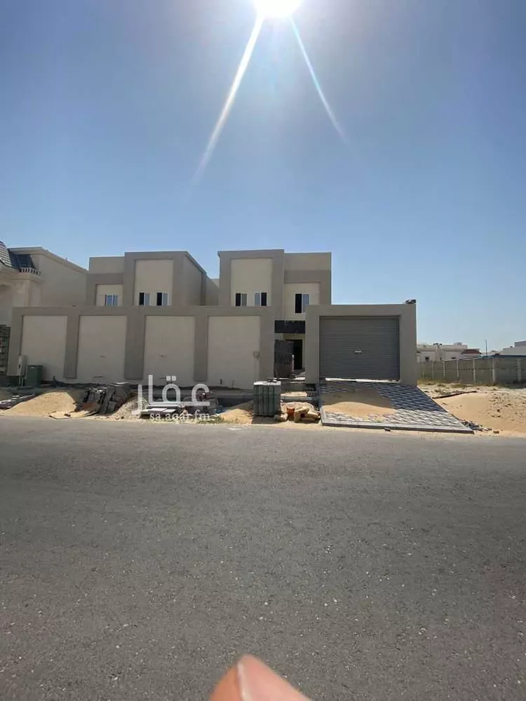 فيلا للبيع في شارع المقداد بن عمرو, حي الشراع, مدينة الخبر, المنطقة الشرقية