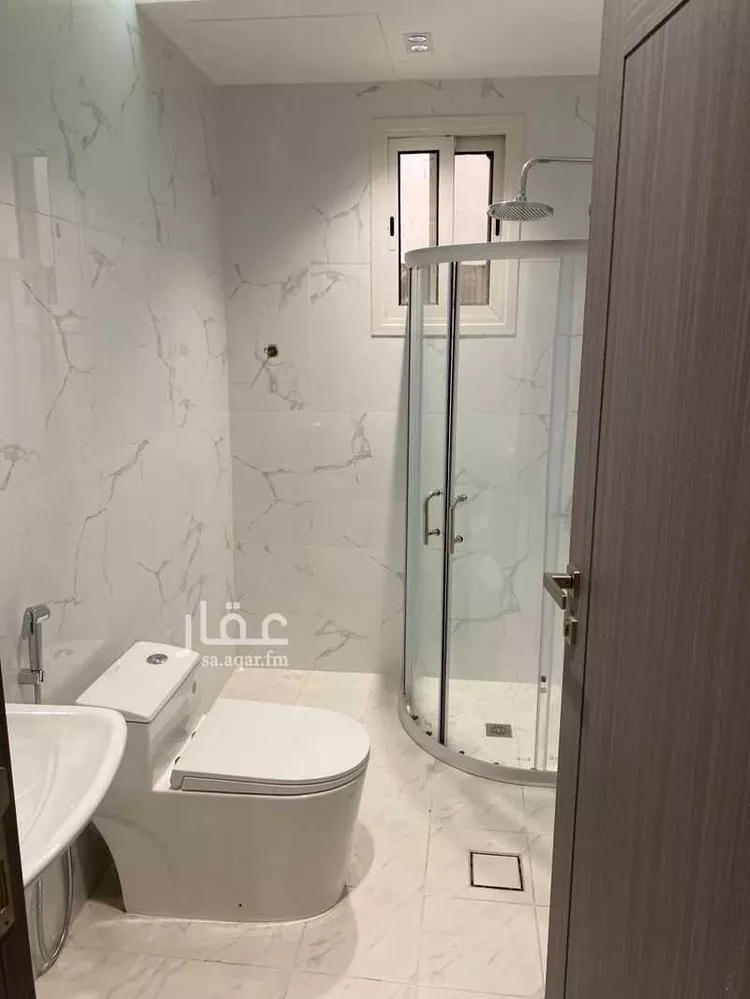 فيلا للبيع في شارع المقداد بن عمرو, حي الشراع, مدينة الخبر, المنطقة الشرقية صورة 5