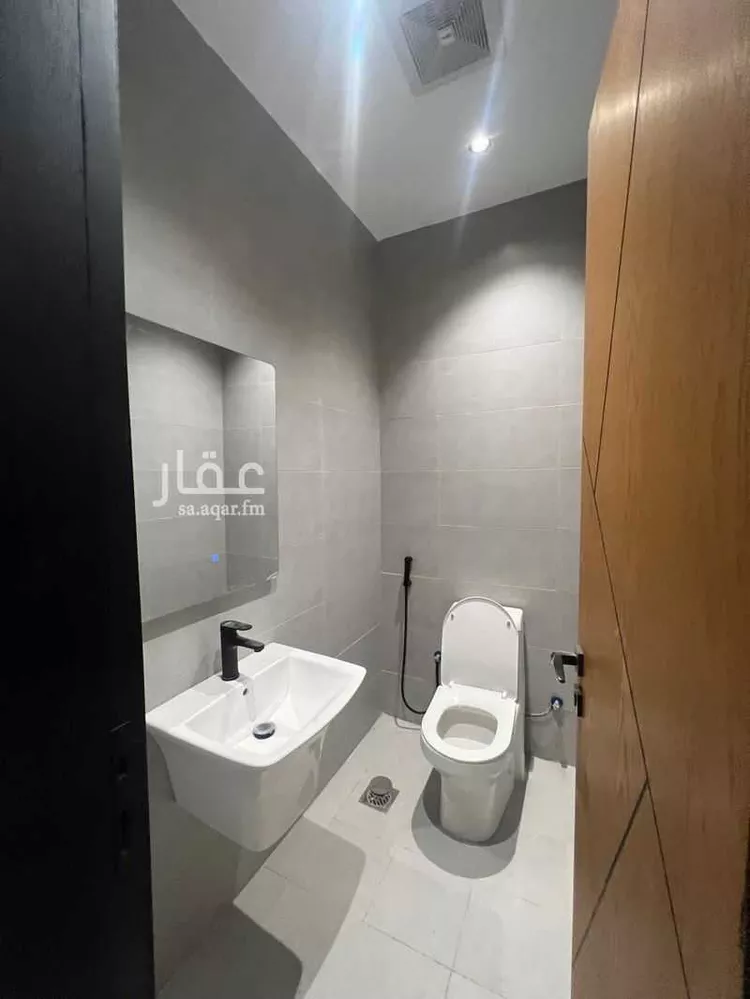 شقة للبيع في شارع أبي محمد البيهقي, حي الريان, مدينة جدة, منطقة مكة المكرمة