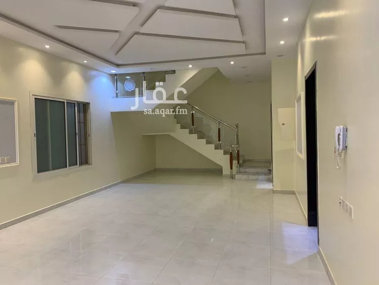 فيلا للبيع في شارع عبدالعزيز العبادي, حي الرمال, مدينة الرياض, منطقة الرياض صورة 2